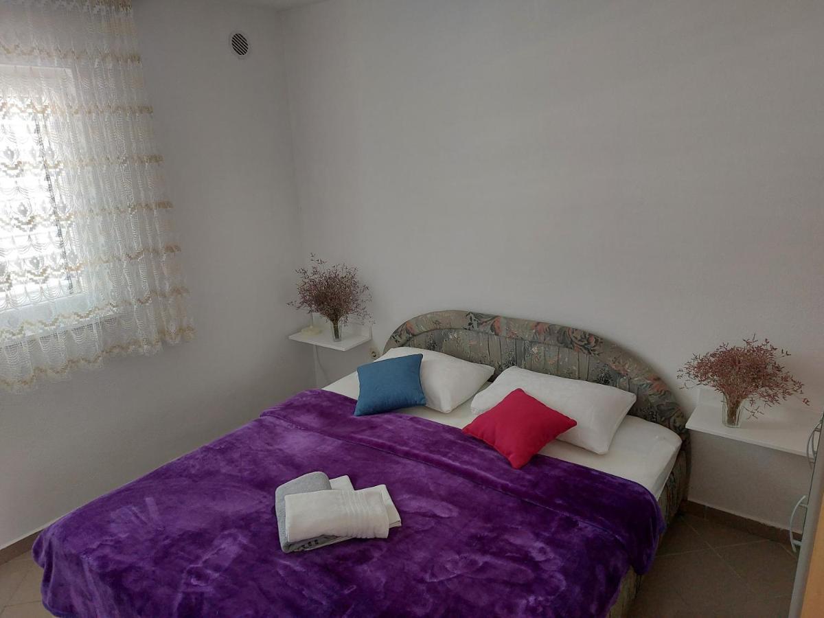 Apartments Markulincic Novalja Exterior photo